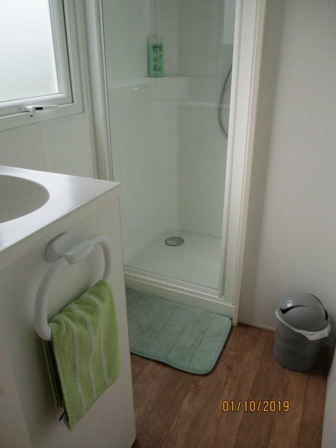 Les Mobile Home De Kerroyal Garlan ภายนอก รูปภาพ